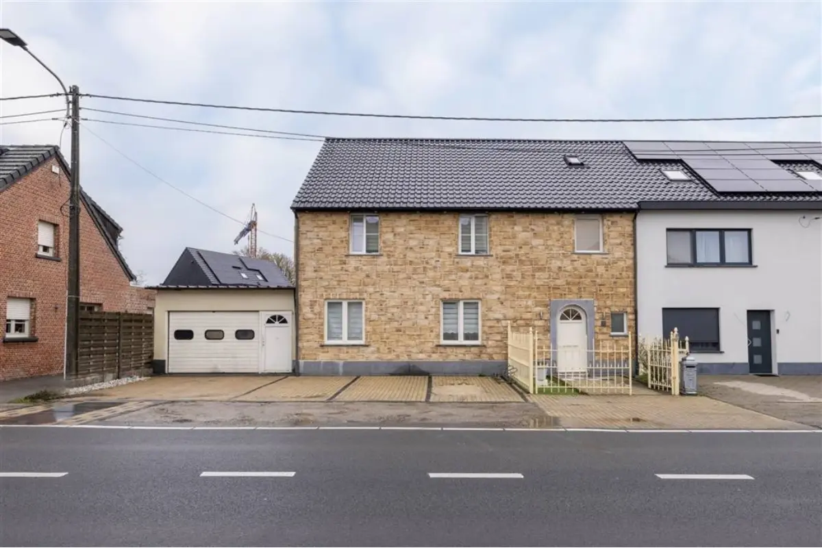 Huis te  koop in Malle 2390 469000.00€ 5 slaapkamers 300.00m² - Zoekertje 754600