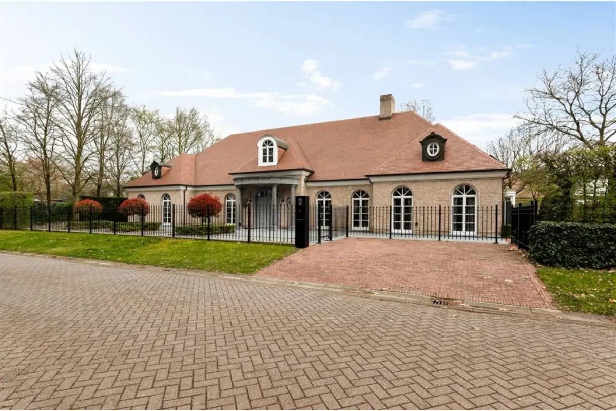 Huis te  koop in Kasterlee 2460 1200000.00€ 5 slaapkamers 503.00m² - Zoekertje 754473