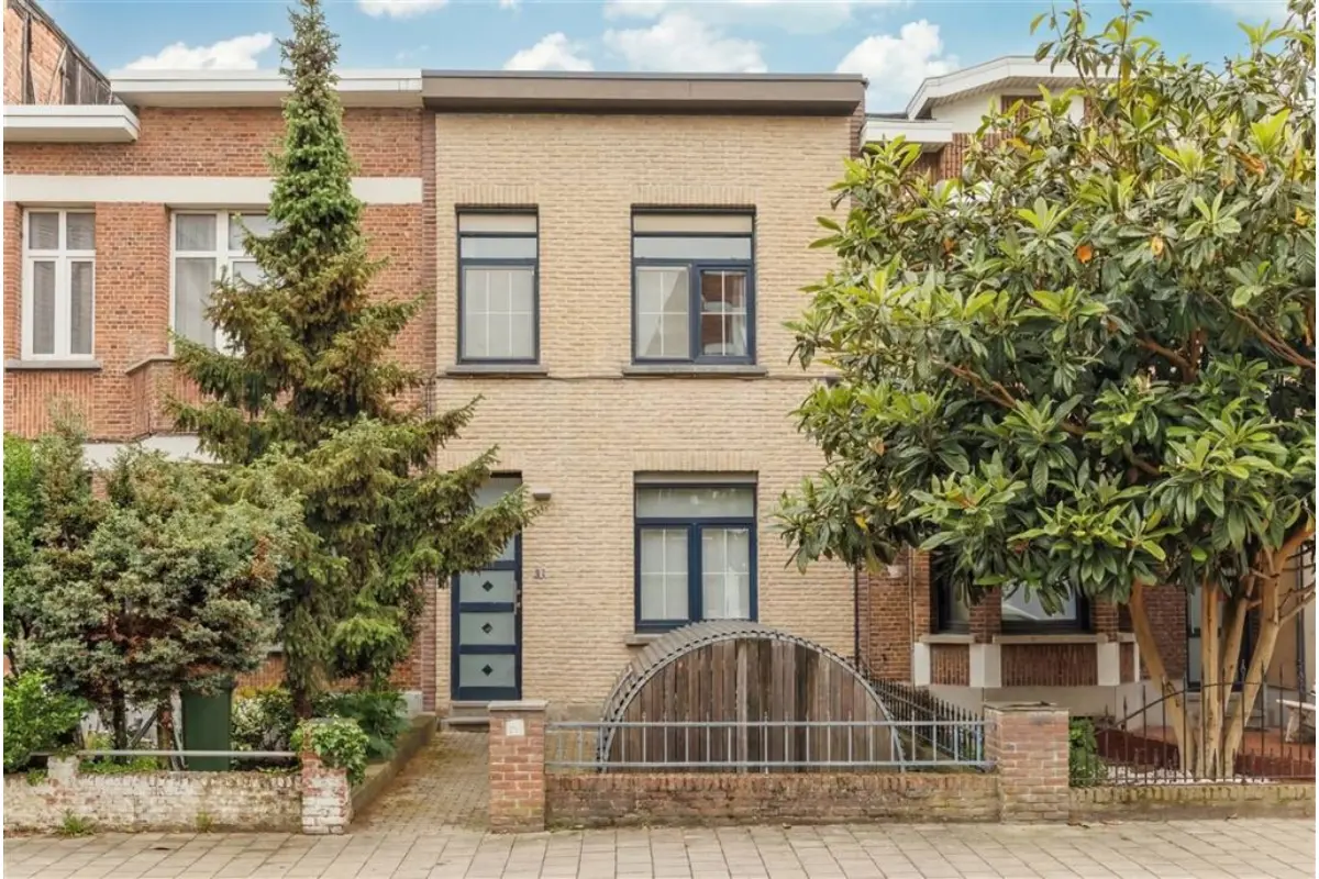 Huis te  koop in Deurne 2100 365000.00€ 2 slaapkamers 106.00m² - Zoekertje 755936