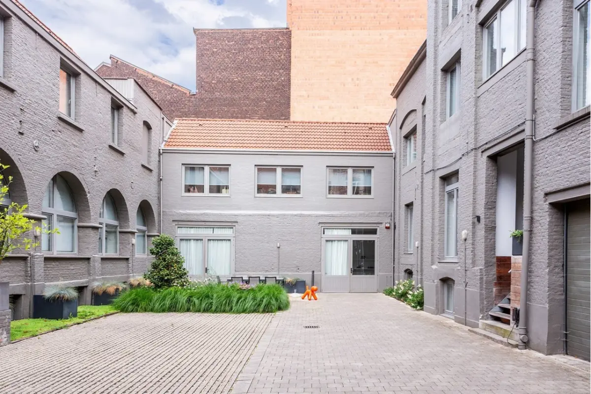 Handelszaak te  koop in Antwerpen 2000 1550000.00€  slaapkamers 700.00m² - Zoekertje 756977