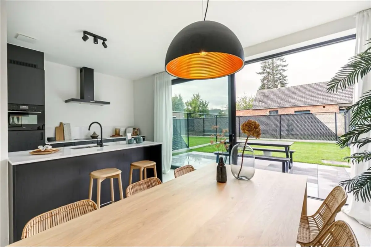Huis te  koop in Berlaar 2590 383000.00€ 3 slaapkamers 137.60m² - Zoekertje 756789