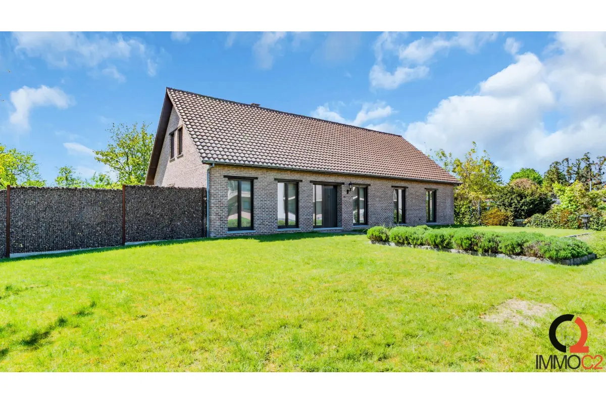 Huis te  koop in Veerle 2431 469000.00€ 5 slaapkamers 288.00m² - Zoekertje 757170