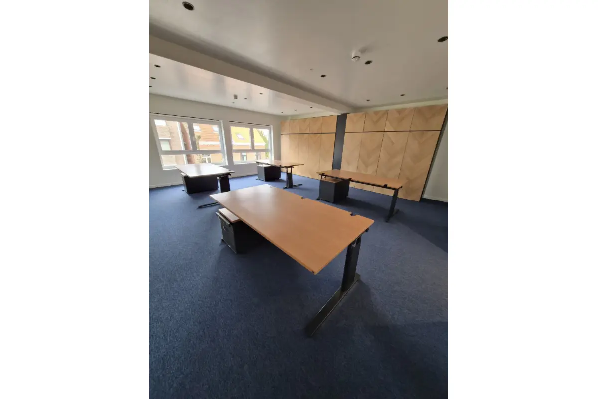 Handelszaak te  huur in Turnhout 2300 895.00€ 0 slaapkamers m² - Zoekertje 758346