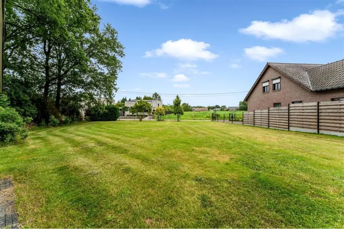Grond te  koop in Veerle 2431 154000.00€  slaapkamers m² - Zoekertje 758611