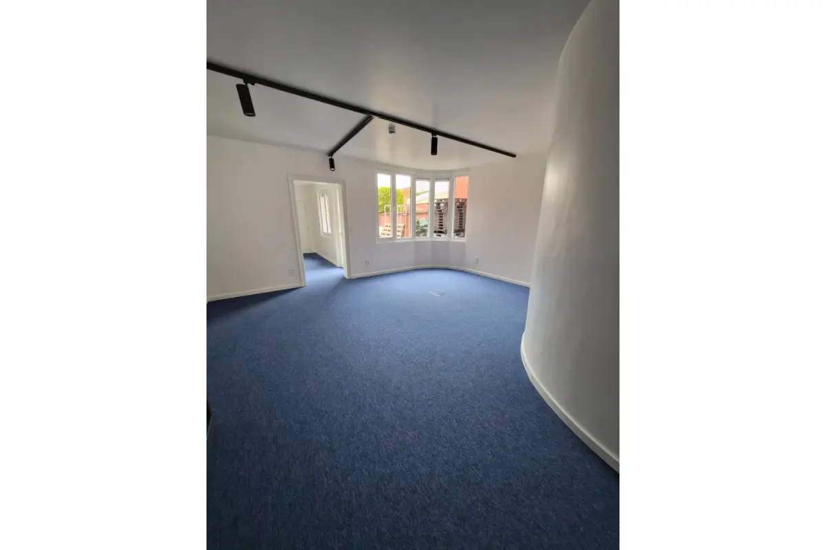 Handelszaak te  huur in Turnhout 2300 2495.00€  slaapkamers m² - Zoekertje 758423