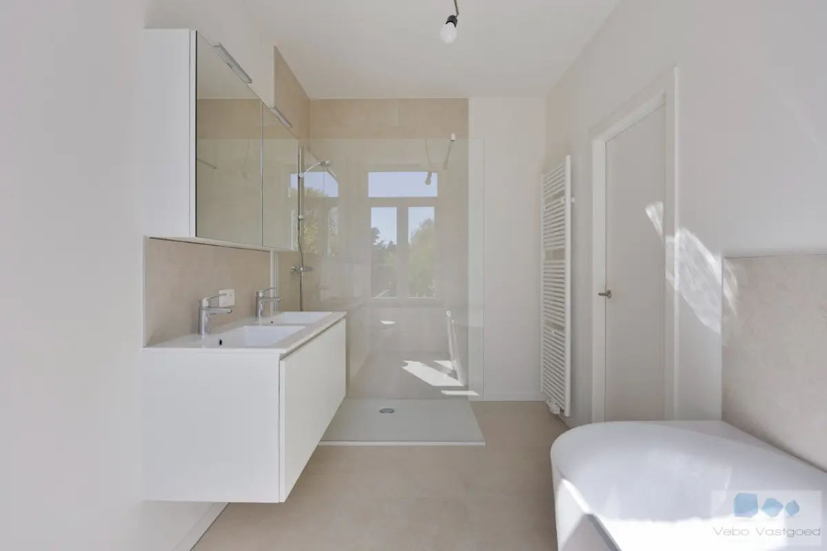 Huis te  koop in Lier 2500 385000.00€ 3 slaapkamers 103.00m² - Zoekertje 758723