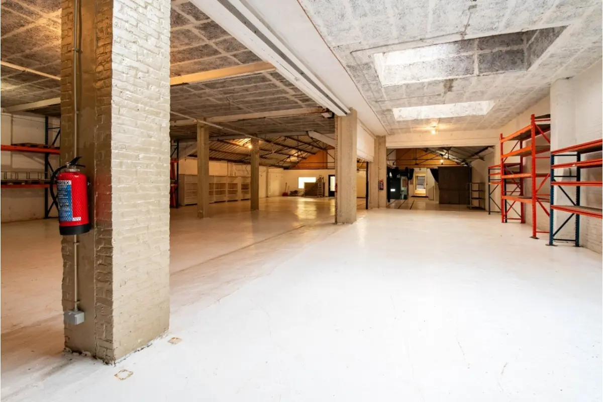 Parking & garage te  huur in Antwerpen 2020 2900.00€  slaapkamers m² - Zoekertje 759463