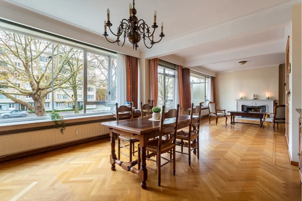 Appartement te  koop in Wilrijk 2610 374000.00€ 4 slaapkamers 180.00m² - Zoekertje 761251