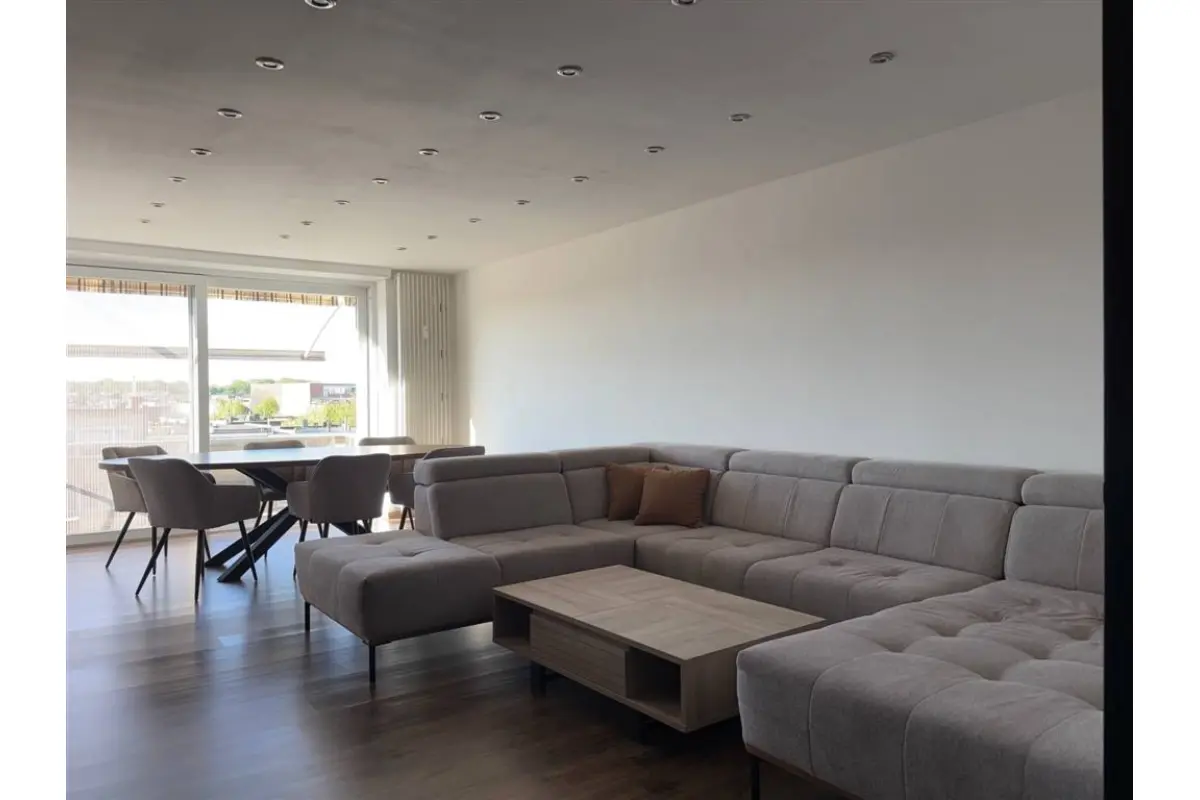 Appartement te  huur in Deurne 2100 950.00€ 2 slaapkamers 82.00m² - Zoekertje 761883
