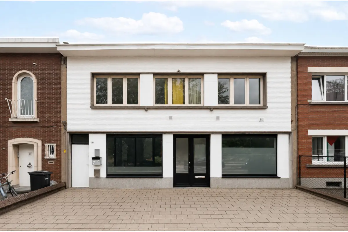 Appartement te  koop in Mortsel 2640 395000.00€ 4 slaapkamers 220.00m² - Zoekertje 761810