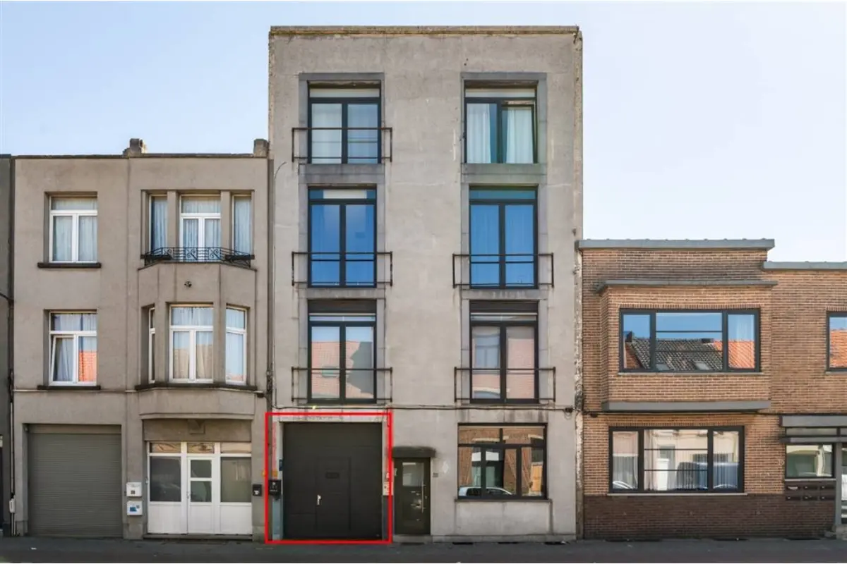 Handelszaak te  koop in Deurne 2100 479000.00€  slaapkamers m² - Zoekertje 762236