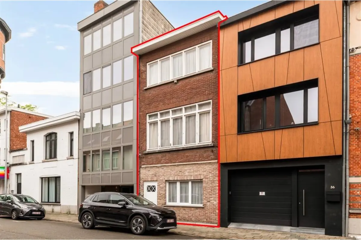 Huis te  koop in Turnhout 2300 220000.00€ 3 slaapkamers 173.00m² - Zoekertje 762397