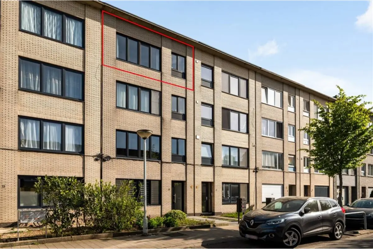 Appartement te  koop in Merksem 2170 267000.00€ 2 slaapkamers 81.00m² - Zoekertje 762275