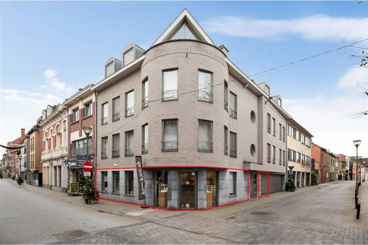 Handelszaak te  koop in Turnhout 2300 210000.00€  slaapkamers 130.00m² - Zoekertje 762363