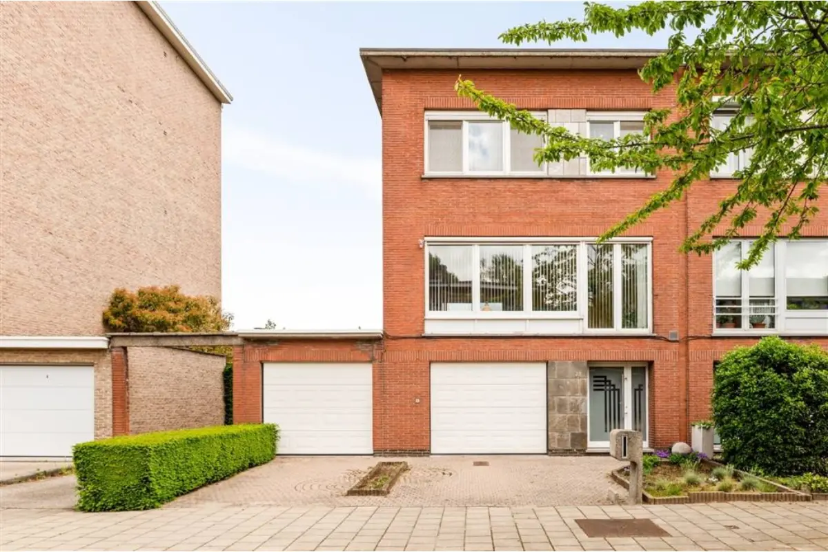 Huis te  koop in Merksem 2170 419000.00€ 3 slaapkamers 197.00m² - Zoekertje 762268