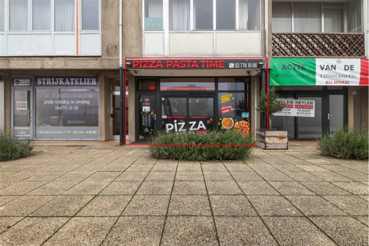 Handelszaak te  koop in Deurne 2100 138000.00€  slaapkamers 79.00m² - Zoekertje 762192