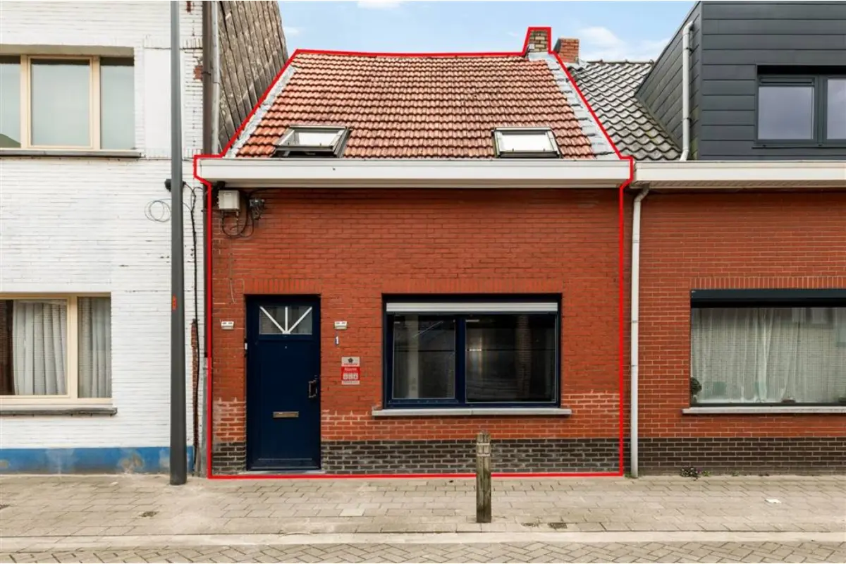 Huis te  koop in Turnhout 2300 189000.00€ 1 slaapkamers 100.00m² - Zoekertje 762411
