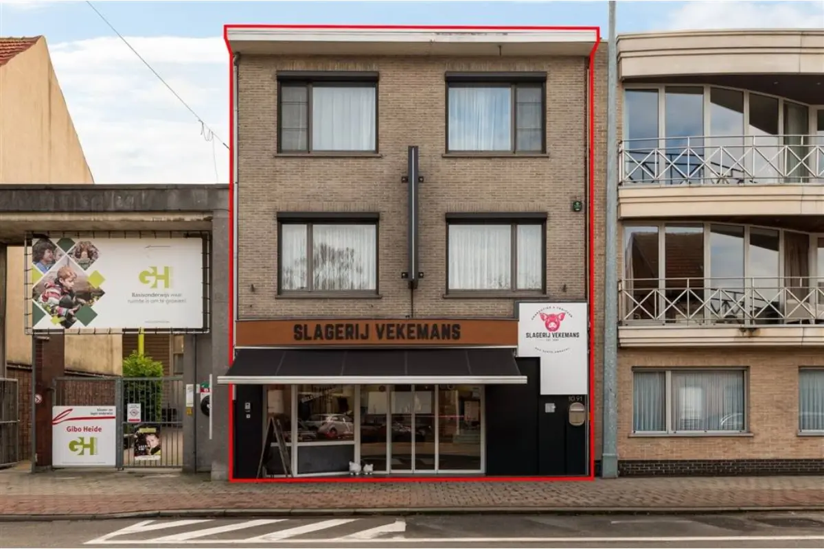 Handelszaak te  koop in Brasschaat 2930 649000.00€ 3 slaapkamers 329.00m² - Zoekertje 762188
