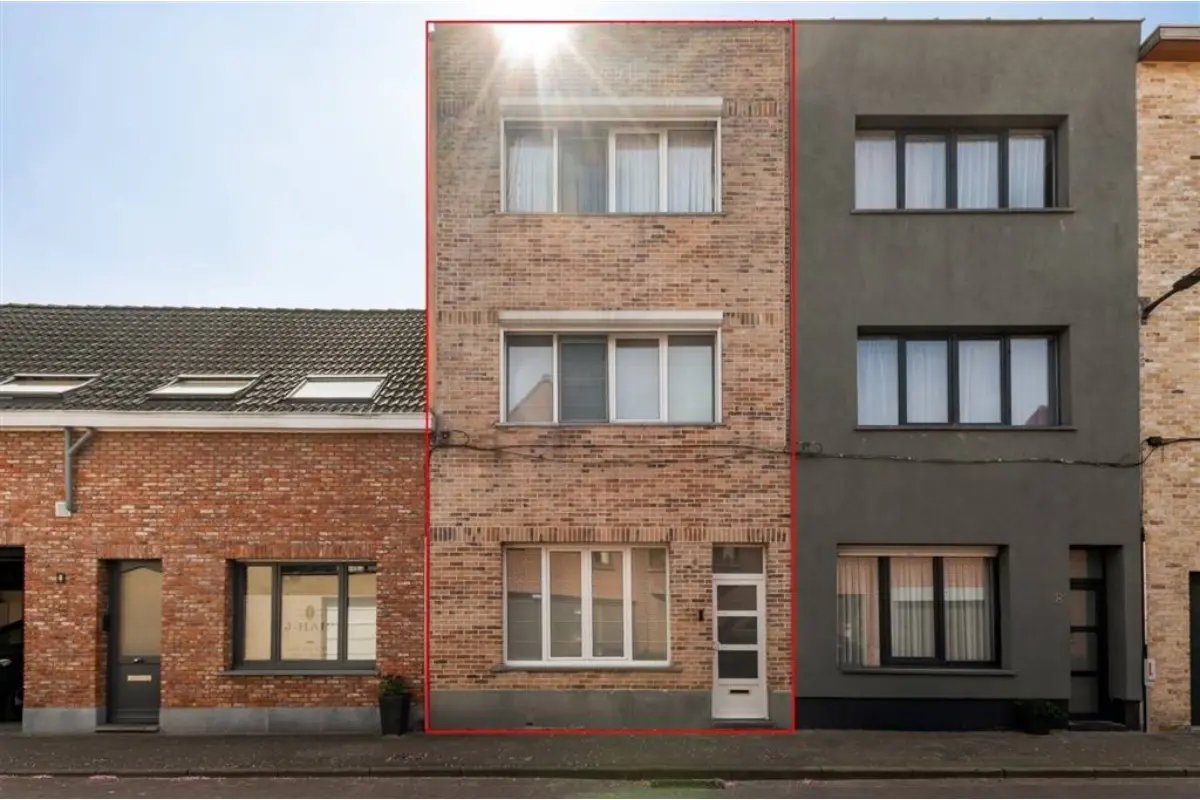 Huis te  koop in Merksem 2170 389000.00€ 4 slaapkamers 152.00m² - Zoekertje 762207
