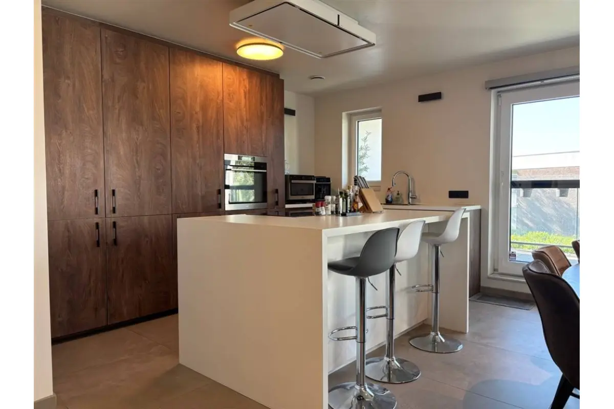 Appartement te  huur in Aartselaar 2630 1325.00€ 2 slaapkamers 97.00m² - Zoekertje 763201