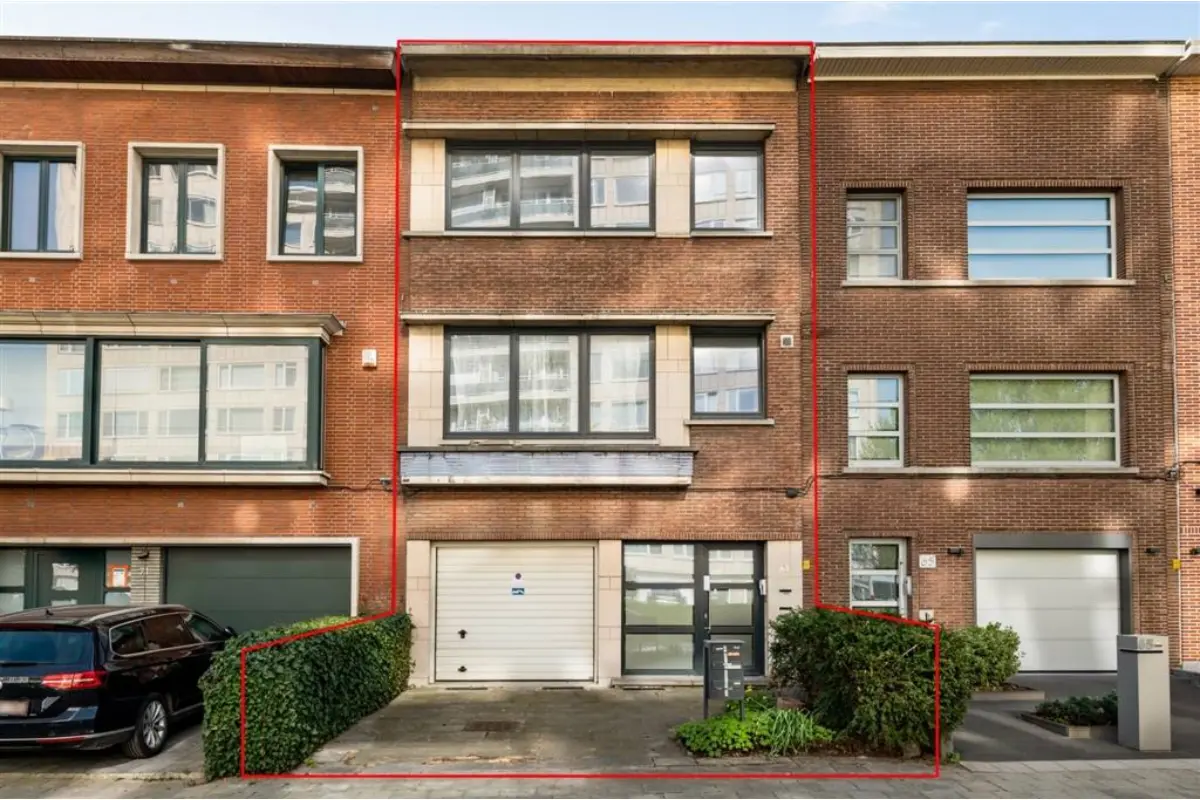 Huis te  koop in Berchem 2600 549000.00€ 5 slaapkamers 254.00m² - Zoekertje 763725