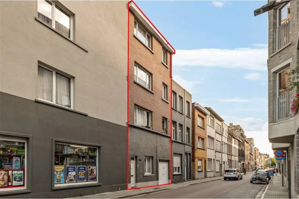 Huis te  koop in Antwerpen 2060 590000.00€ 8 slaapkamers 323.00m² - Zoekertje 763734
