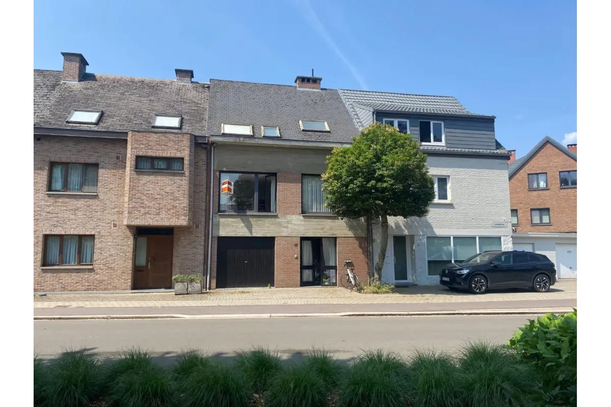 Huis te  koop in Hove 2540 469000.00€ 3 slaapkamers 245.00m² - Zoekertje 763461