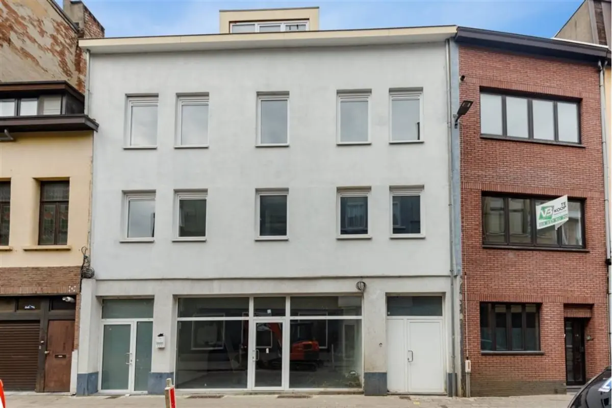 Appartement te  koop in Antwerpen 2060 180000.00€ 2 slaapkamers 75.00m² - Zoekertje 763694