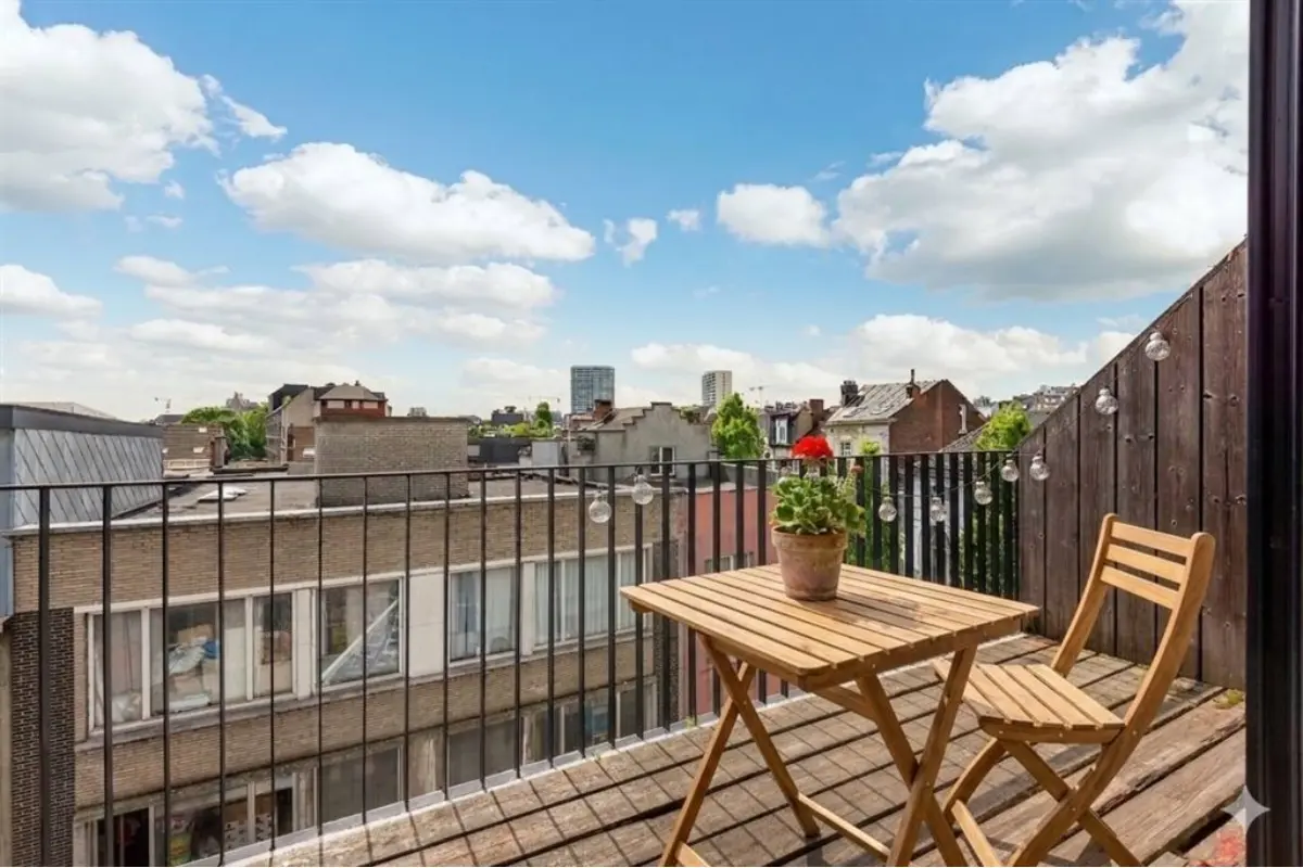 Appartement te  koop in Antwerpen 2060 259000.00€ 3 slaapkamers 74.00m² - Zoekertje 763835