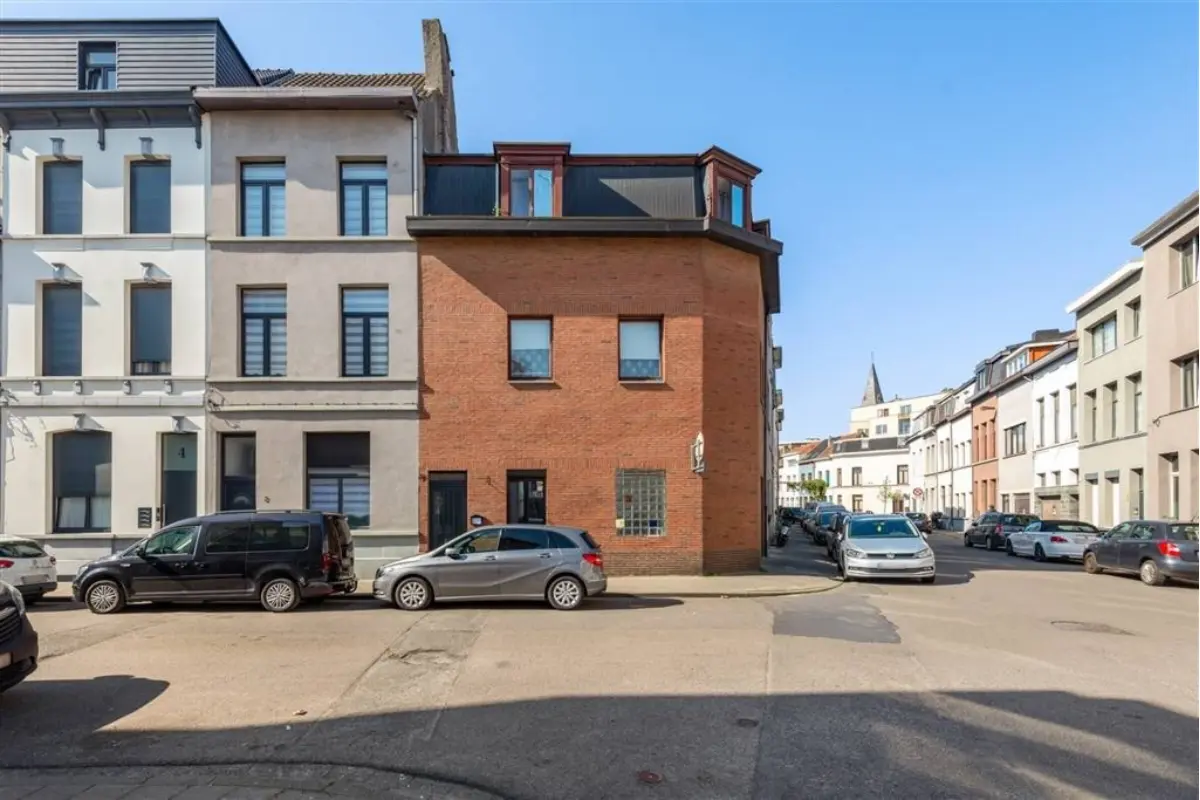 Huis te  koop in Antwerpen 2060 375000.00€ 5 slaapkamers 168.00m² - Zoekertje 763717