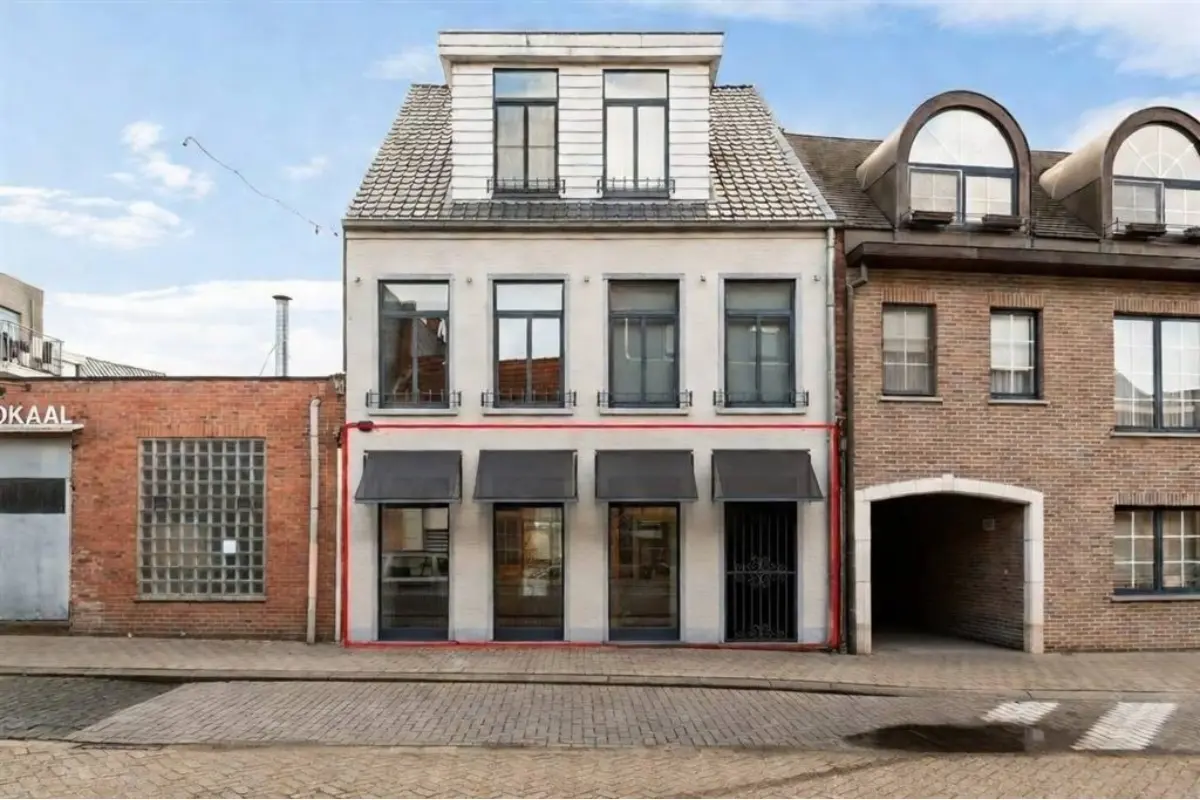 Handelszaak te  koop in Nijlen 2560 219000.00€  slaapkamers 133.00m² - Zoekertje 763212