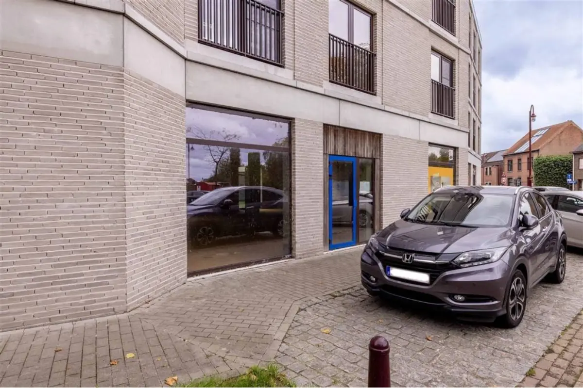Handelszaak te  koop in Geel 2440 192387.00€  slaapkamers 147.99m² - Zoekertje 763223