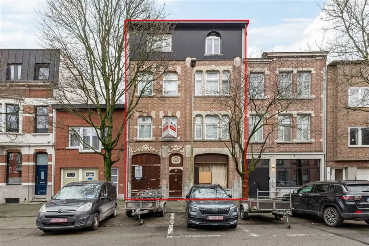 Handelszaak te  koop in Berchem 2600 985000.00€ 4 slaapkamers 413.00m² - Zoekertje 763809
