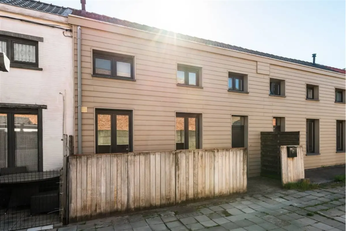 Huis te  koop in Lier 2500 180000.00€ 1 slaapkamers 61.00m² - Zoekertje 765423