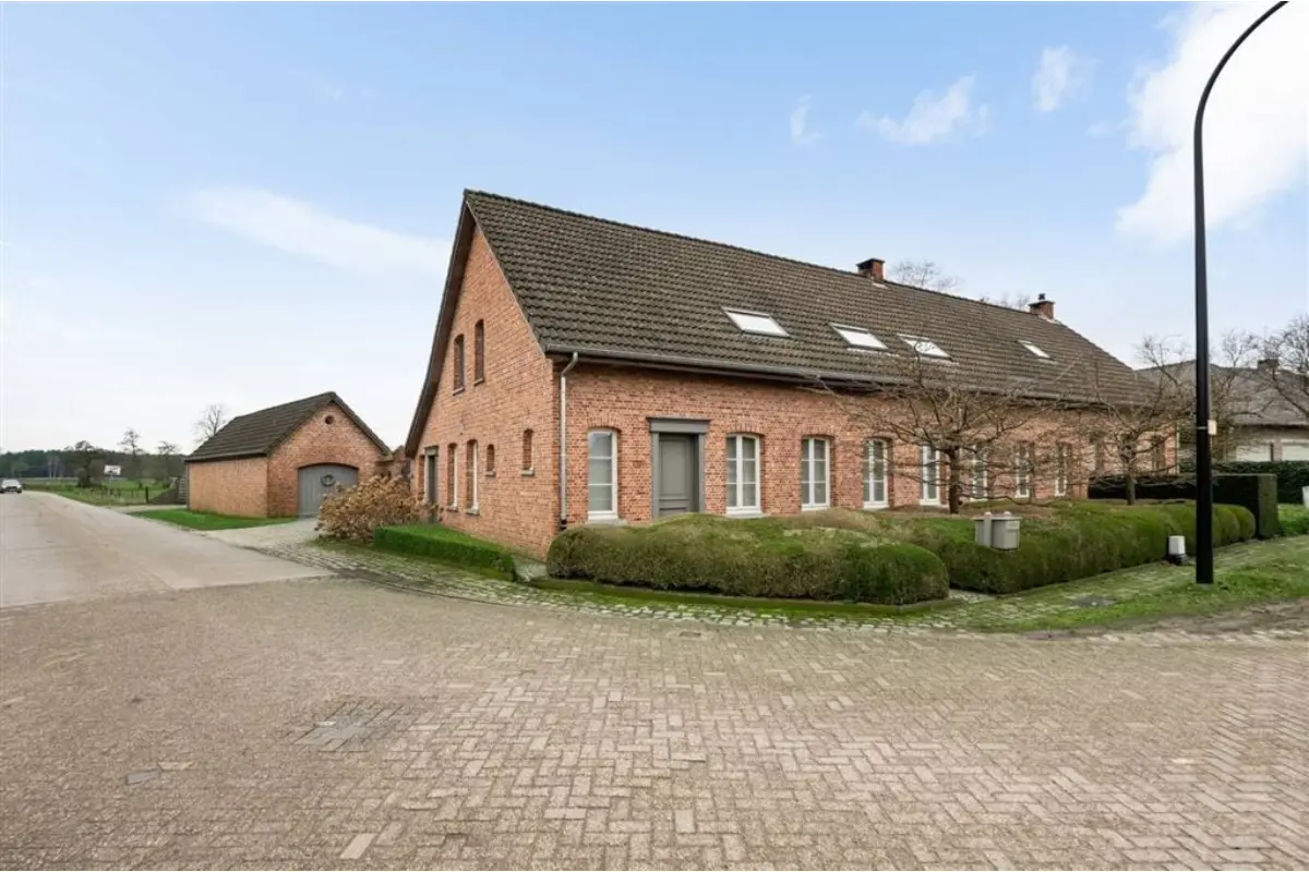 Huis te  koop in Lille 2275 625000.00€ 5 slaapkamers 288.00m² - Zoekertje 764623