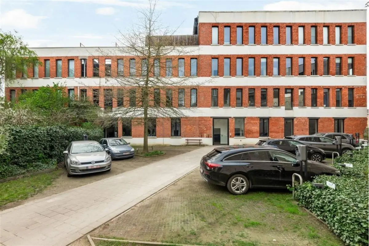 Handelszaak te  huur in Antwerpen 2060 2400.00€  slaapkamers 168.00m² - Zoekertje 764542
