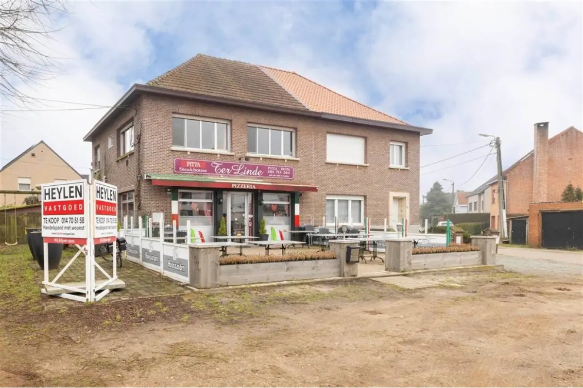 Handelszaak te  koop in Lille 2275 275000.00€ 2 slaapkamers 320.00m² - Zoekertje 764600