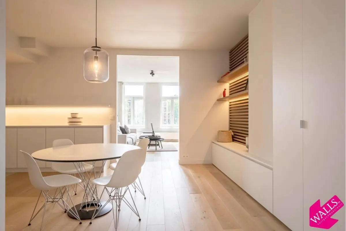 Appartement te  huur in Antwerpen 2000 1600.00€ 2 slaapkamers m² - Zoekertje 766388