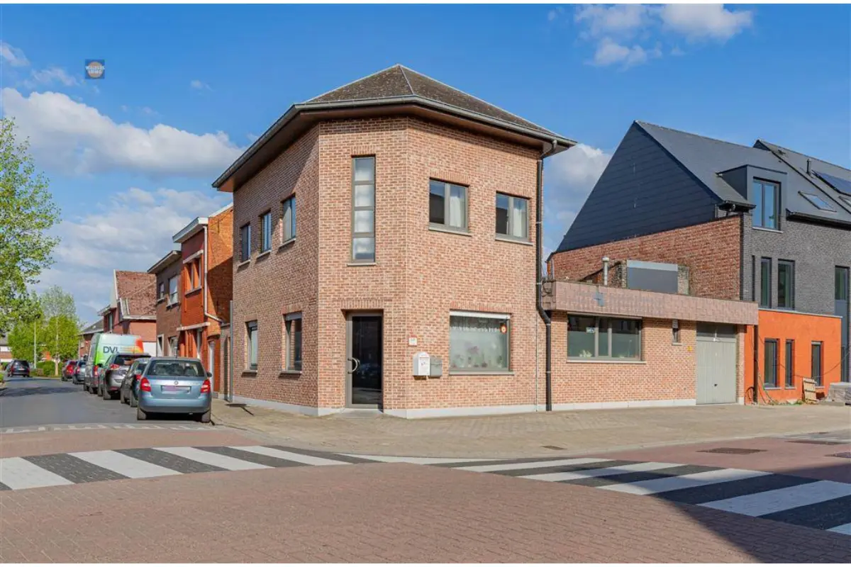 Huis te  koop in Willebroek 2830 355000.00€ 3 slaapkamers 195.00m² - Zoekertje 765555