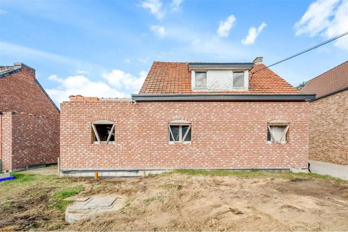 Huis te  koop in Balen 2490 268000.00€ 3 slaapkamers m² - Zoekertje 766356