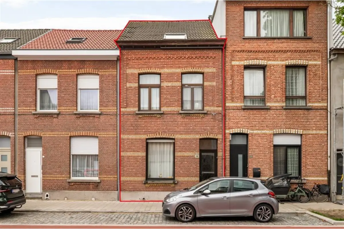 Huis te  koop in Hoboken 2660 379000.00€ 4 slaapkamers 163.00m² - Zoekertje 767376