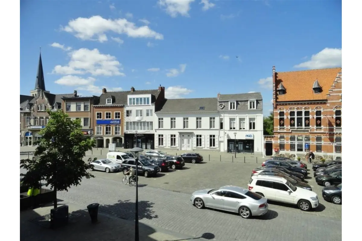 Appartement te  huur in Herentals 2200 1050.00€ 3 slaapkamers 148.00m² - Zoekertje 767928