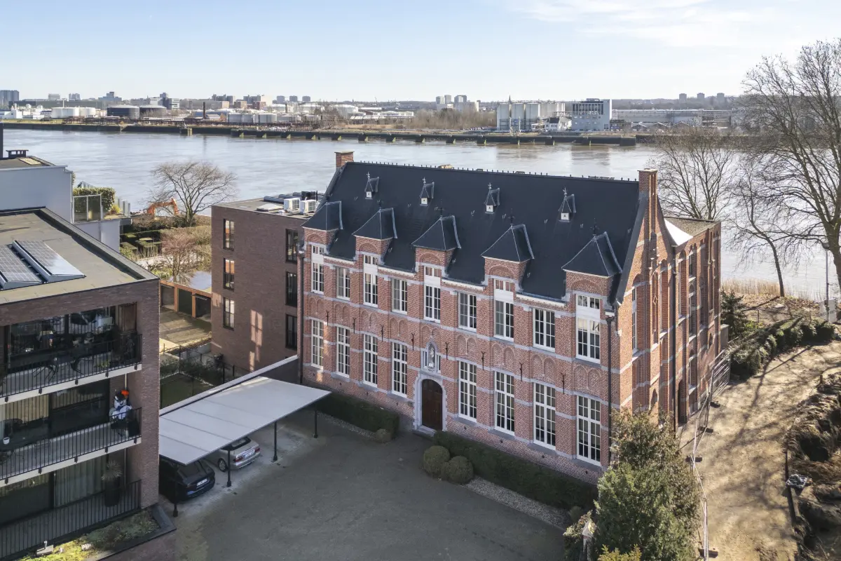 Penthouse te  koop in Burcht 2070 0.00€ 3 slaapkamers 310.00m² - Zoekertje 771146