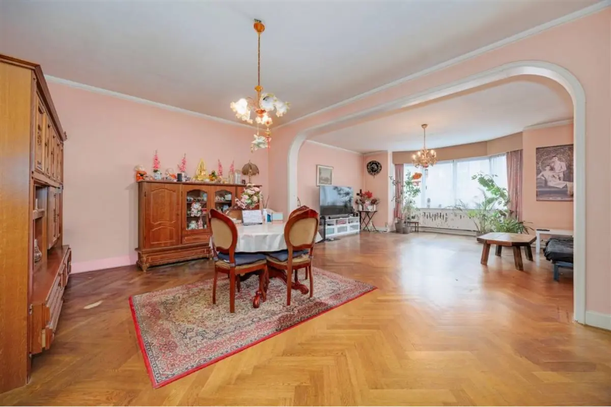 Appartement te  koop in Borgerhout 2140 285000.00€ 3 slaapkamers 138.00m² - Zoekertje 771729