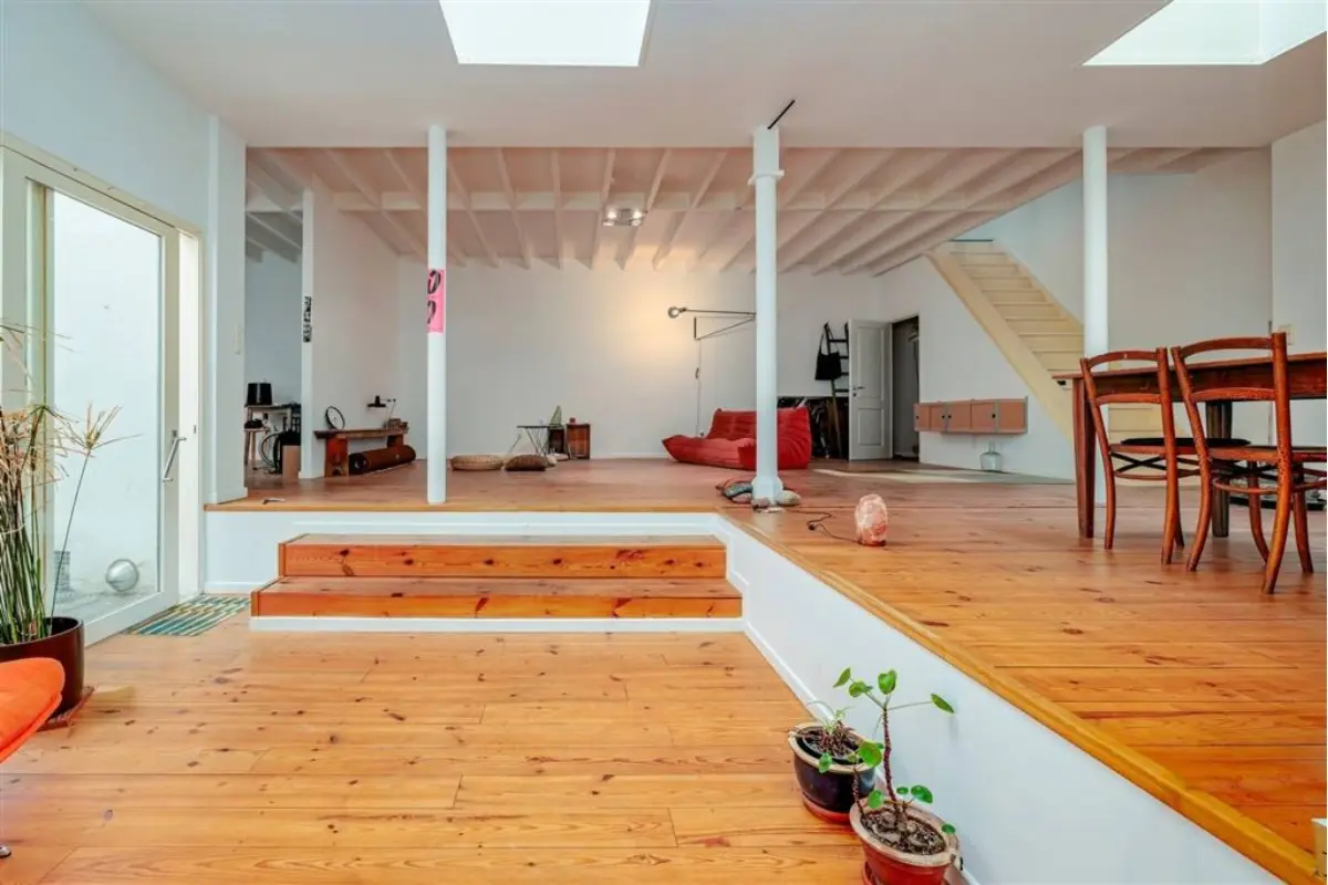 Appartement te  koop in Antwerpen 2060 389000.00€ 1 slaapkamers 234.00m² - Zoekertje 772428