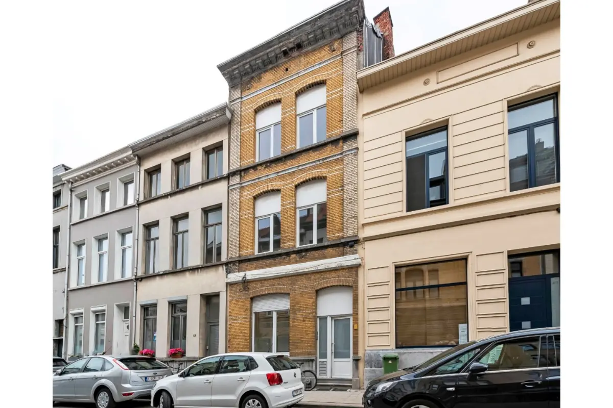 Appartementsgebouw te  koop in Antwerpen 2018 650000.00€ 7 slaapkamers 241.00m² - Zoekertje 772548