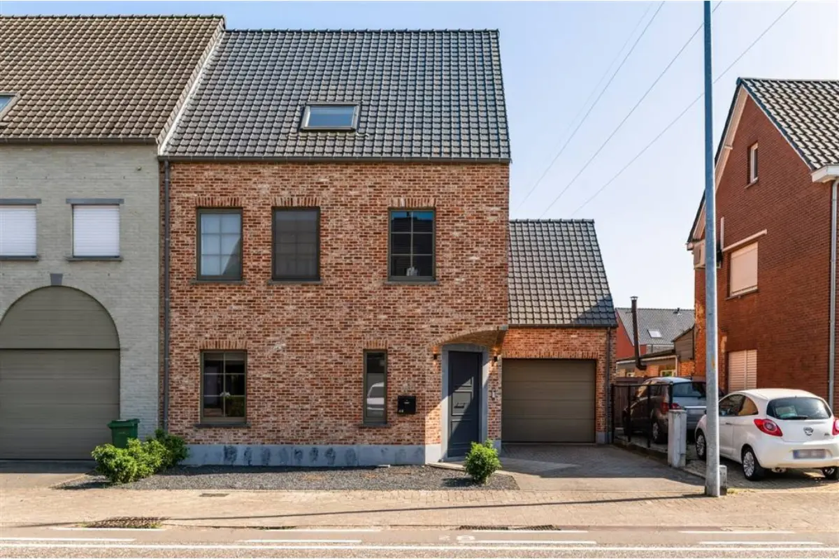 Huis te  koop in Mol 2400 469000.00€ 4 slaapkamers 201.00m² - Zoekertje 773059