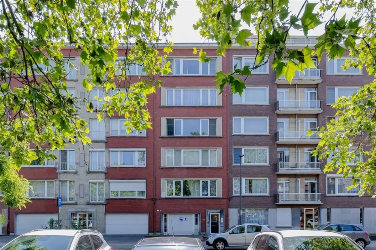 Appartement te  koop in Wilrijk 2610 235000.00€ 1 slaapkamers 96.00m² - Zoekertje 773011