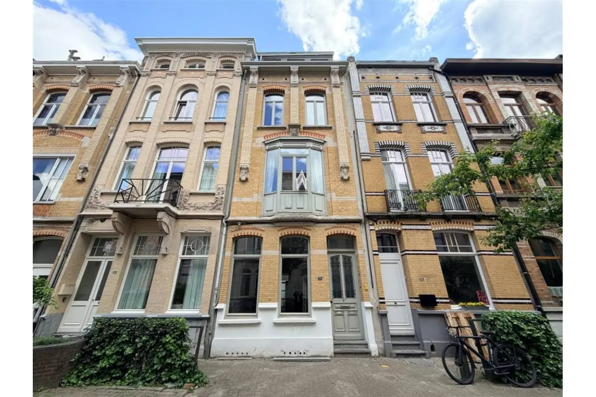 Appartement te  huur in Antwerpen 2000 925.00€ 1 slaapkamers 70.00m² - Zoekertje 775266
