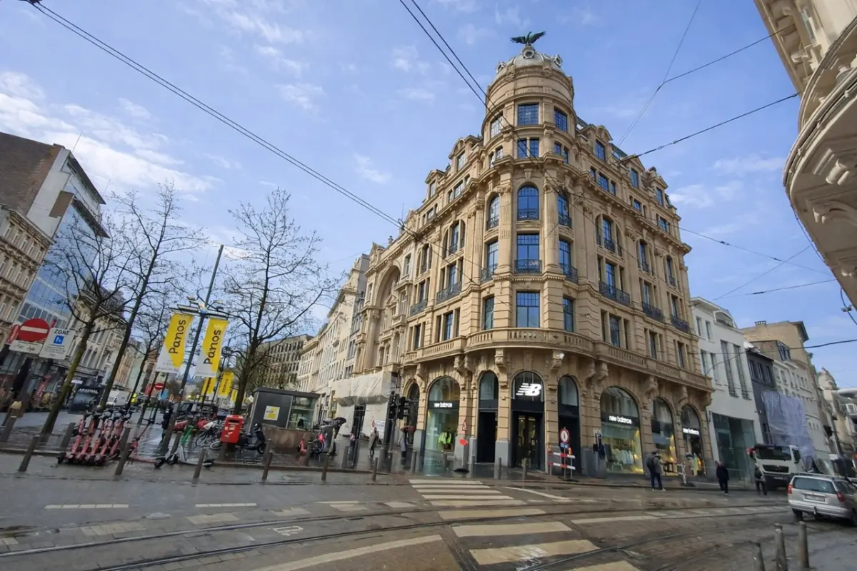 Handelszaak te  huur in Antwerpen 2000 2900.00€  slaapkamers 240.00m² - Zoekertje 774827
